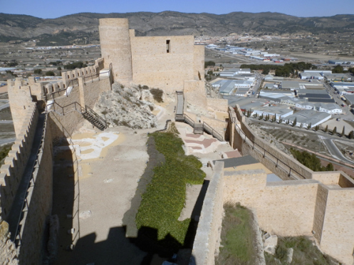 Lámina 7. Pati d’Armes del Castell de Castalla.